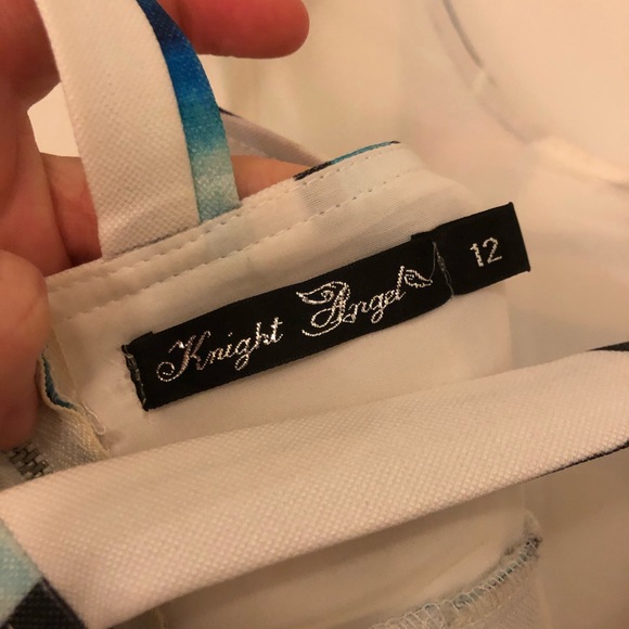 Multi Color Pattern mini dress with open back - Picture 6 of 6